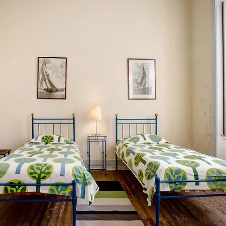 Casa Da Ladeira - Sao Martinho ساو مارتينهو دو بورتو