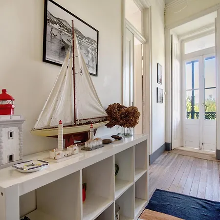 Casa Da Ladeira - Sao Martinho ساو مارتينهو دو بورتو